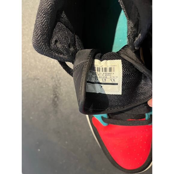 Air Jordan Retro 1 Mid Multicolor Red Black White Green Rare Sneakers main image 4